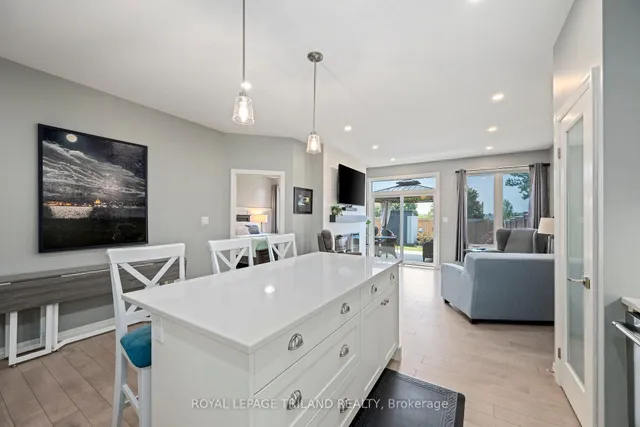 32 Charter Creek Crt, St. Thomas 5
