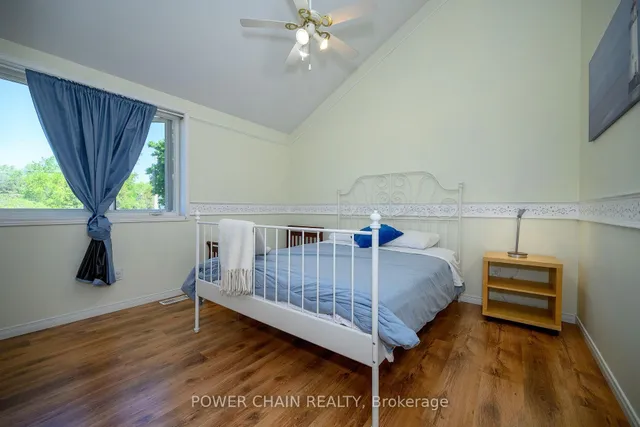 16 North Marysburgh Crt, Prince Edward County 5