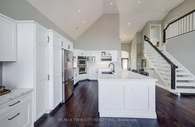 4 Lawren S Harris Dr, Brantford 3