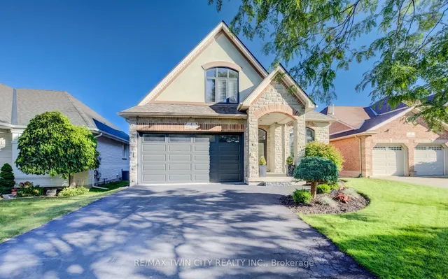 4 Lawren S Harris Dr, Brantford 2
