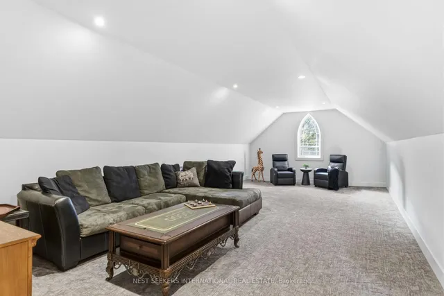 1017 Davis Dr, Gravenhurst 3