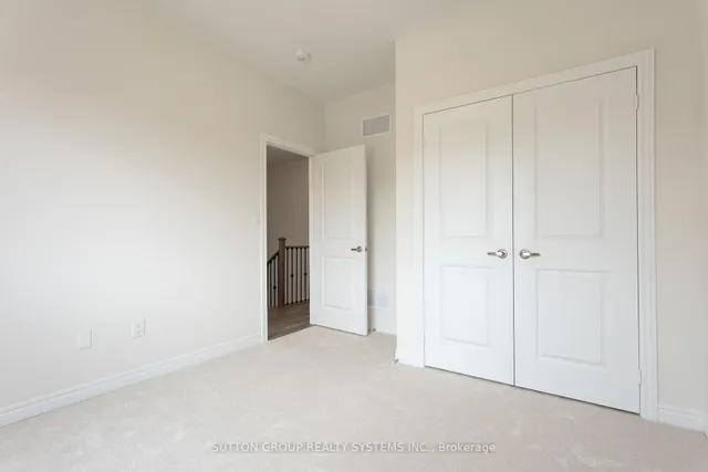 96 Kenesky Dr, Hamilton 5