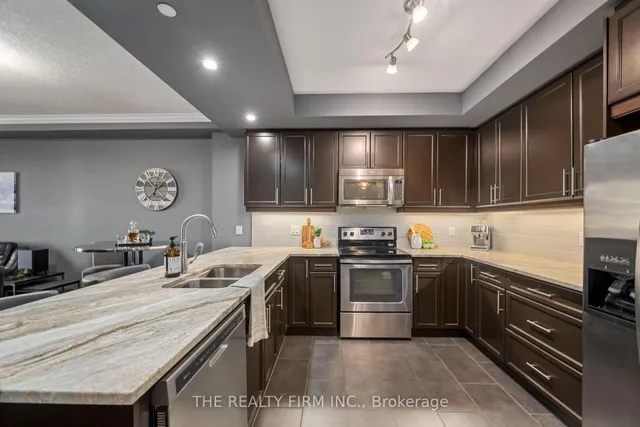 330 Ridout St #2109, London East 4