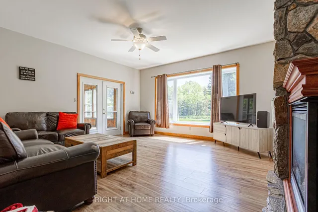 146 Oke Dr, Armour 4