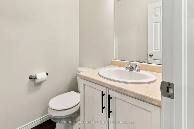 1625 Purser St #31, London East 5