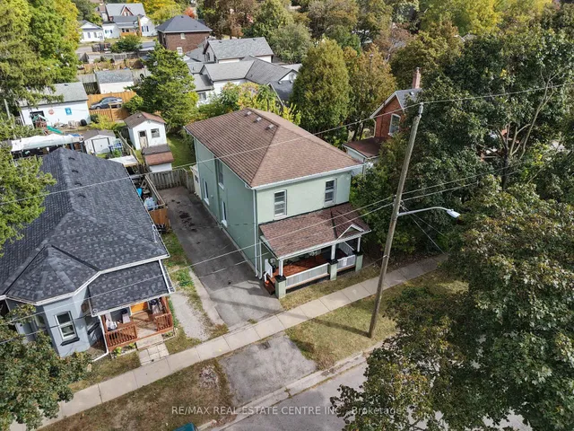 137 Alfred St, Brantford 5