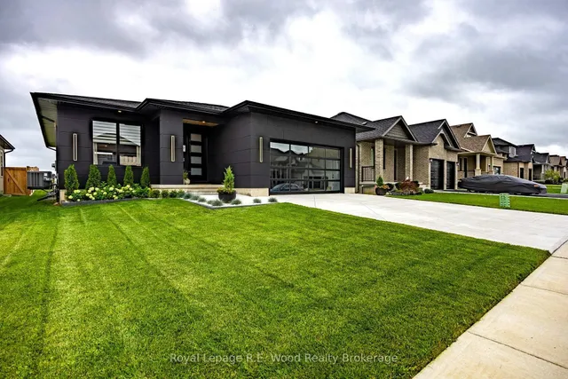 7 Sycamore Dr, Tillsonburg 4