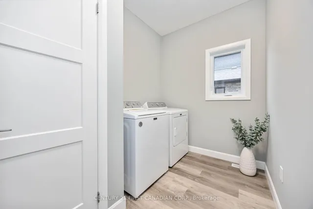 5 Postma Cres, North Middlesex 4