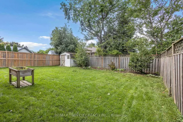79 Hobart Cres, Brantford 5