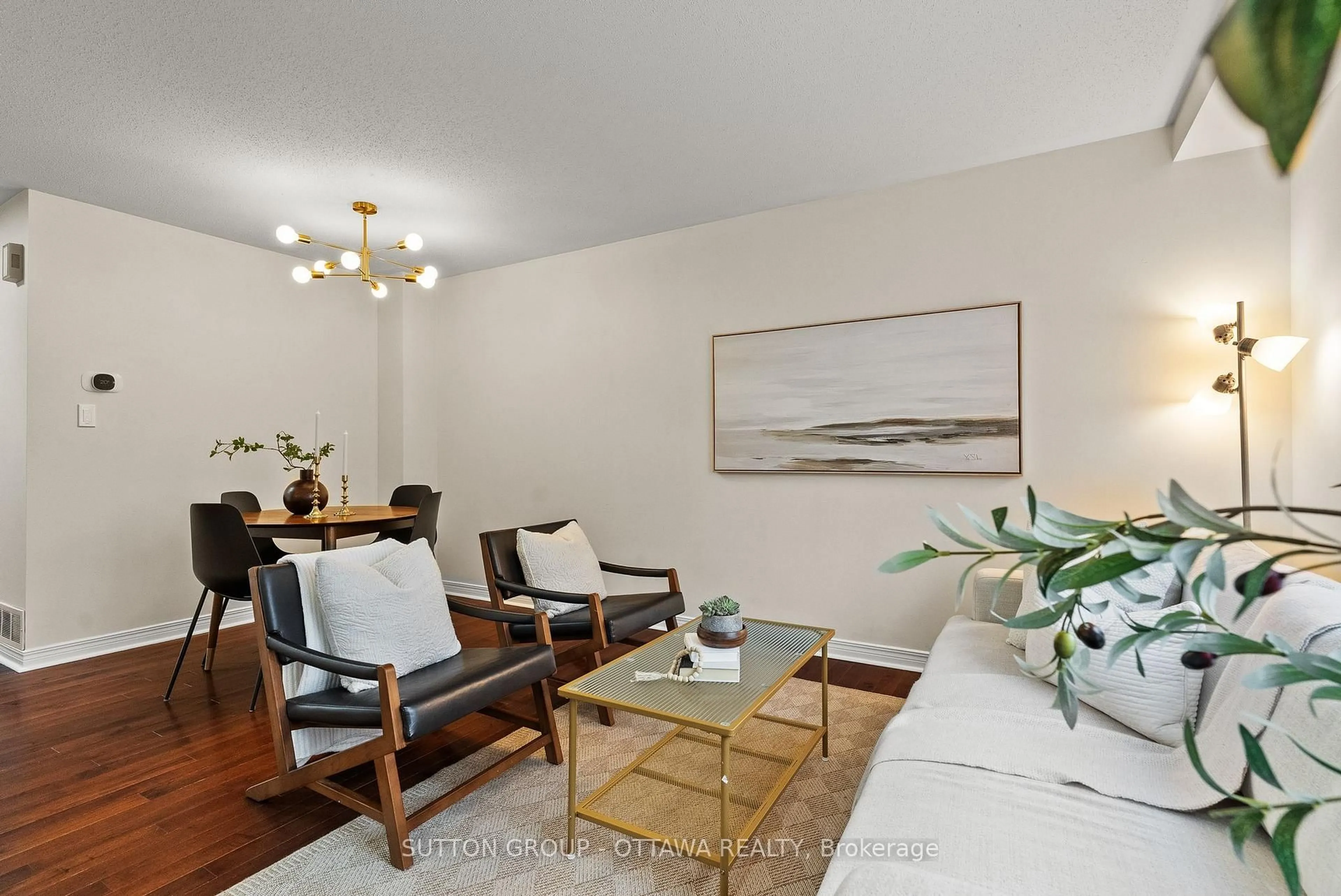 trreb/IMG-X13843082_0c2cd084-e80c-4f91-8b3c-3e9e7eae53a9-l.jpg