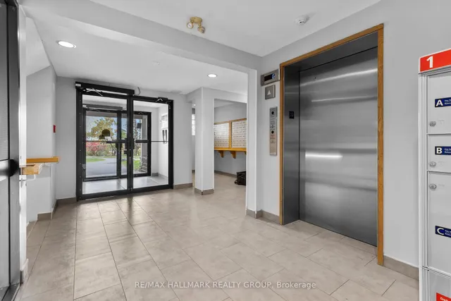 345 Centrum Blvd #306, Ottawa 3