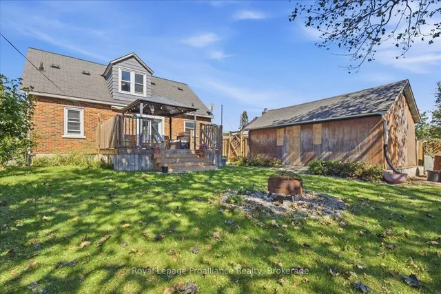 93 Bay Dr, Belleville 5