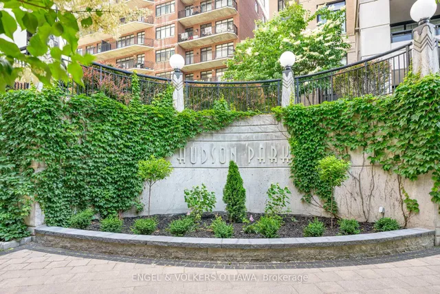 235 Kent St #711, Ottawa 3
