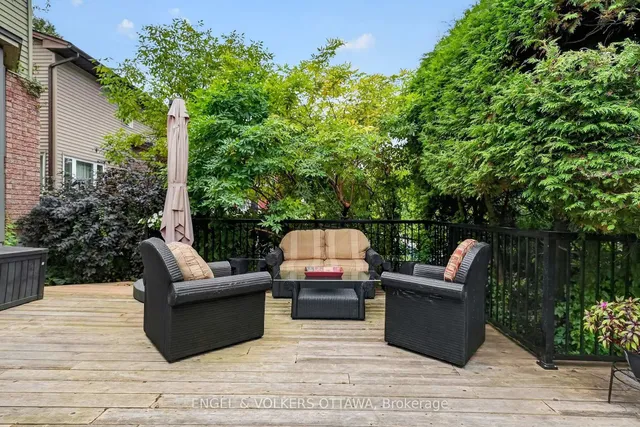 13 Lynhurst Ave, Ottawa 5