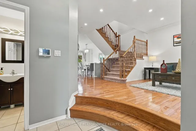 2151 Melanson Cres, Orleans 5