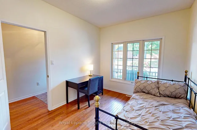 491 Nova Scotia Crt #13, Woodstock 5