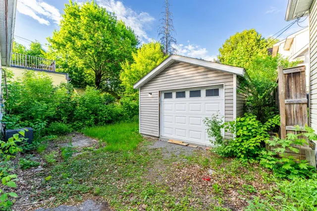 149 Sweetland Ave, Ottawa 4