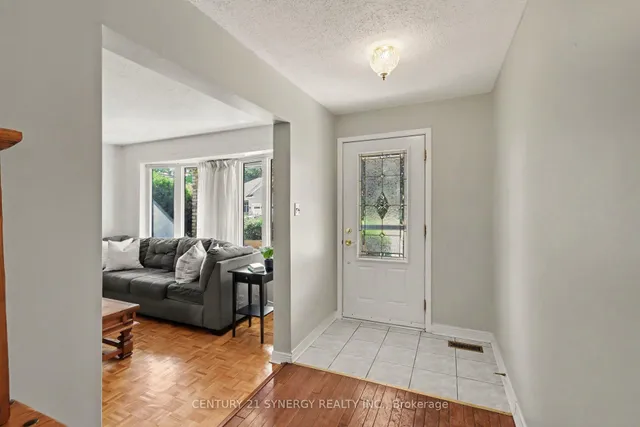 21 Alder Cres, Ottawa 3