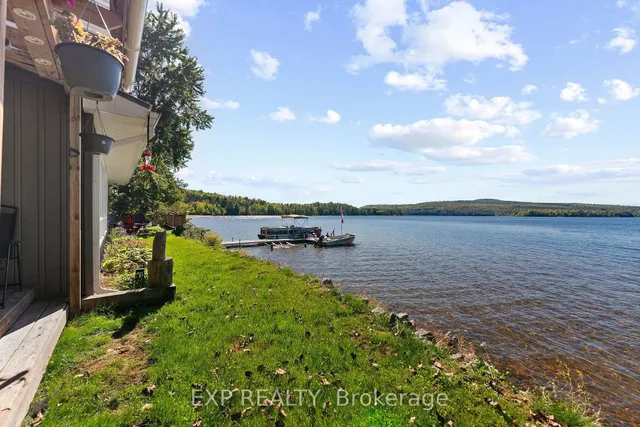 42195 Combermere Rd, Barry's Bay 5