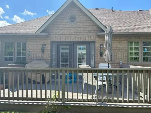 26 Red Haven Dr #7, Grimsby 3