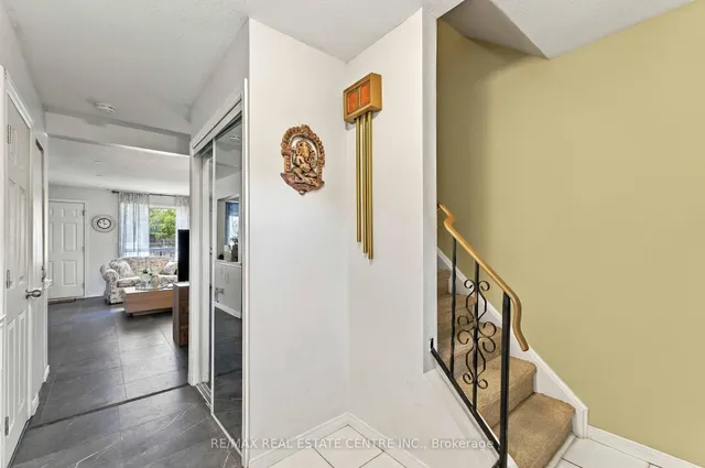 899 Stone Church Rd #4, Hamilton 3