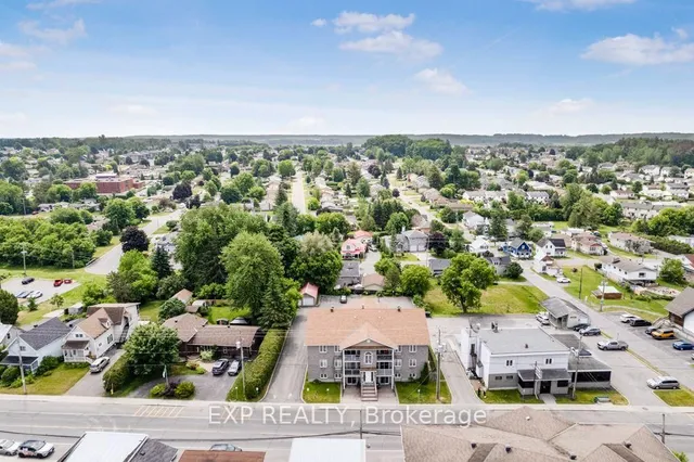 1005 Laurier Rte #102, Clarence-Rockland 4