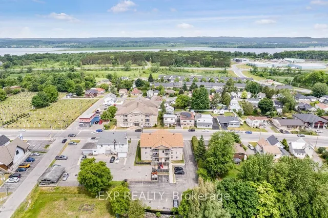 1005 Laurier Rte #102, Clarence-Rockland 5