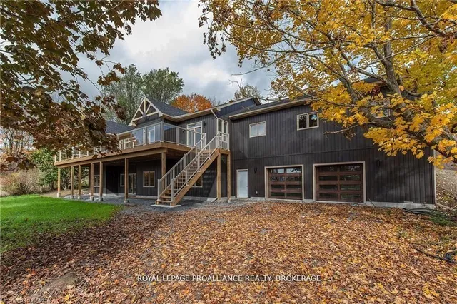 1888 Sunbury Rd, Inverary 5