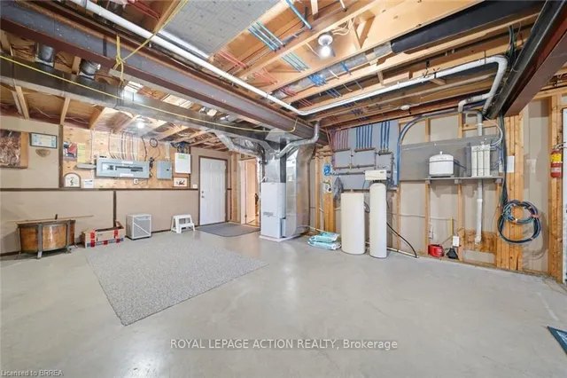 172 53 Highway, Brant 5