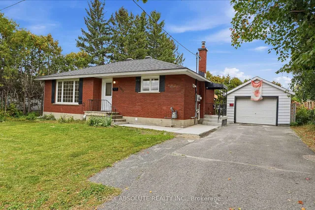 1095 Kenaston St, Ottawa 5