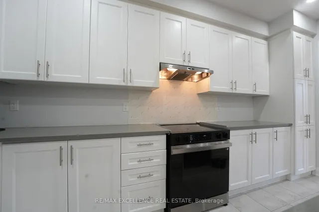 851 Queenston Blvd, Woodstock 3