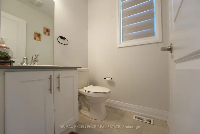 851 Queenston Blvd, Woodstock 5