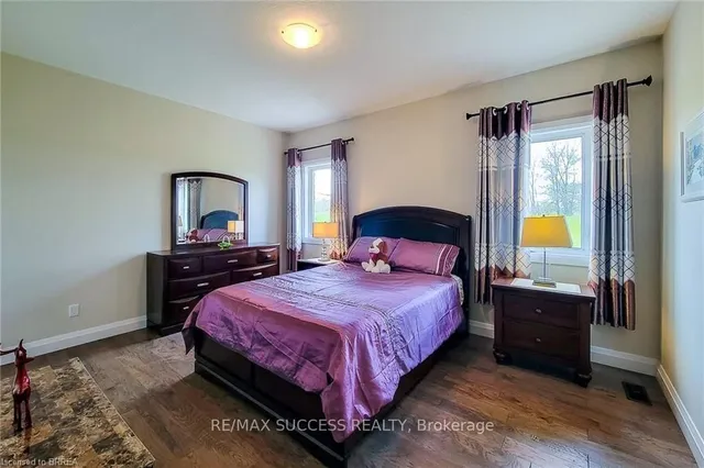23 Tedley Blvd, Brantford 2