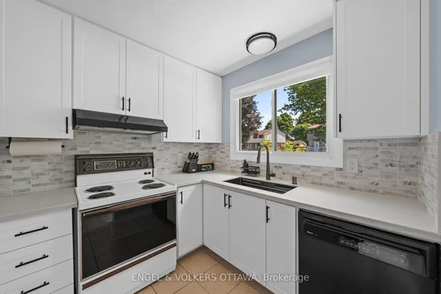 51 Morton Dr, Ottawa 4