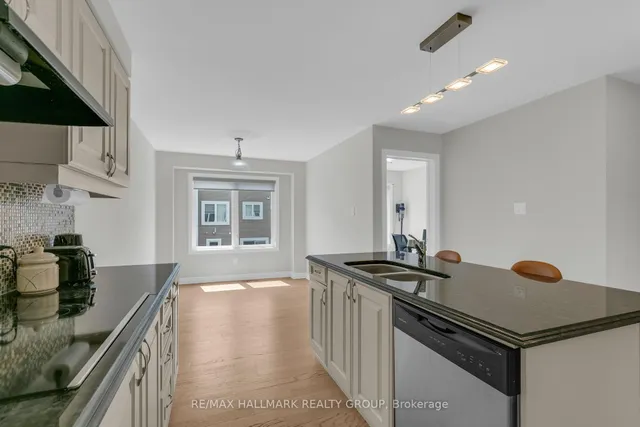167 Gelderland Private, Ottawa 5