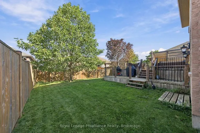 56 Cavendish Dr, Belleville 5