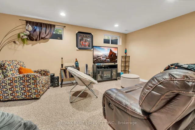 752 North Leaksdale Circ, London South 5