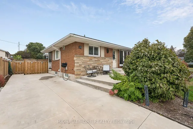 25 Swallow Cres, Hamilton 2