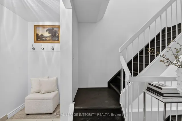 209 SHERWAY Dr, Barrhaven 3