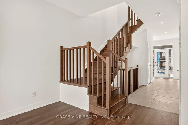 738 Caminar Terr, Kanata 5