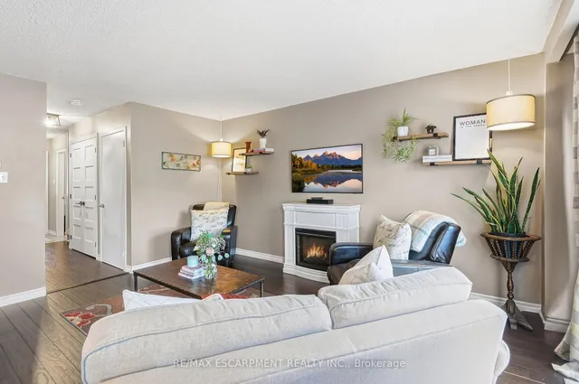53 Bryna Ave, Hamilton 5
