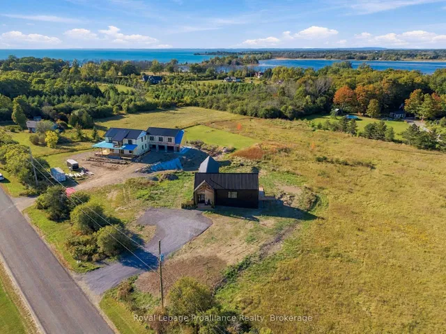 1150 County Road 20, Prince Edward County 4