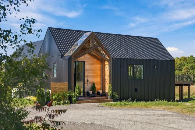 1150 County Road 20, Prince Edward County 3