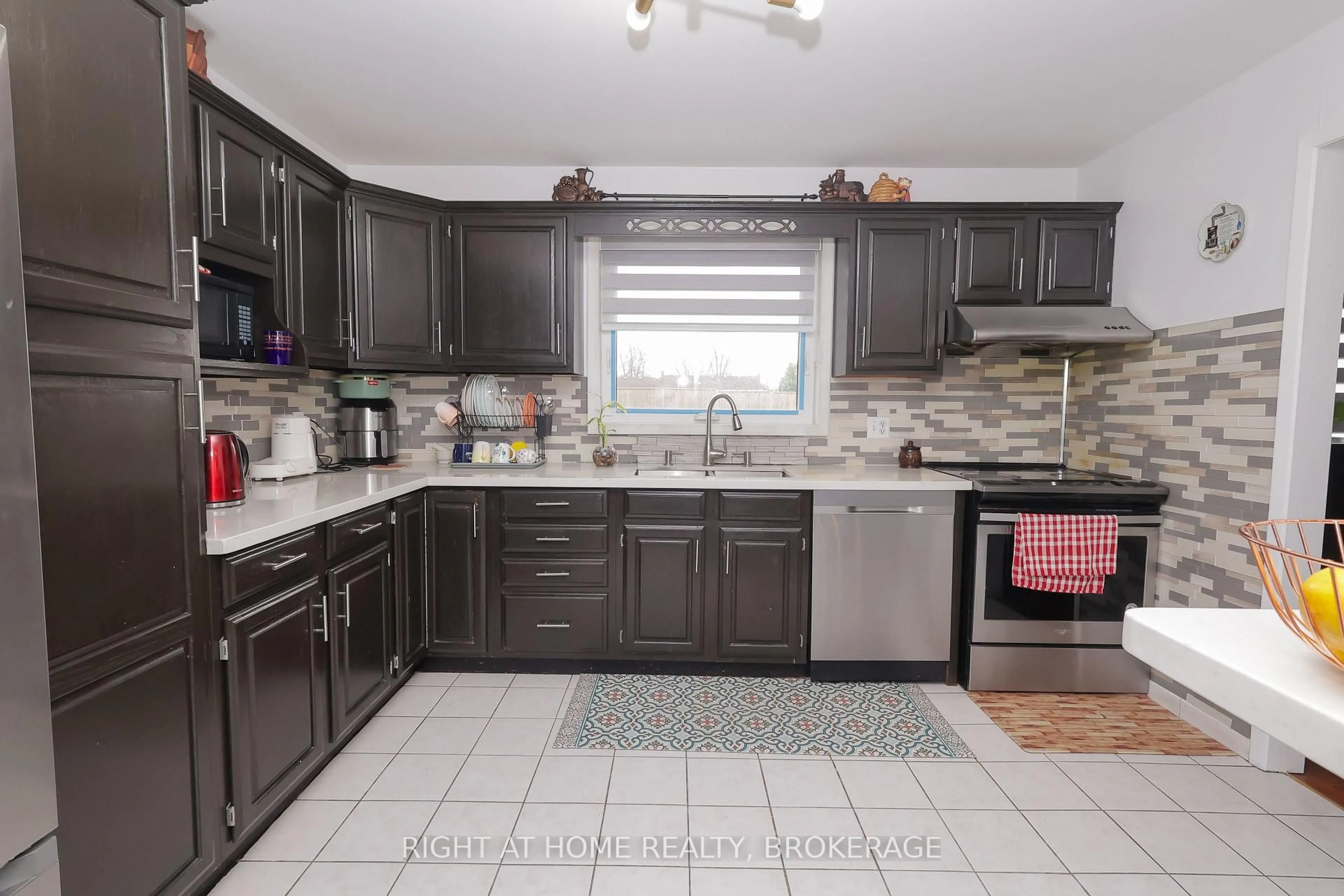 trreb/IMG-X13846382_6ff47276-c4c0-40ac-a8f3-157b345a291e-l.jpg