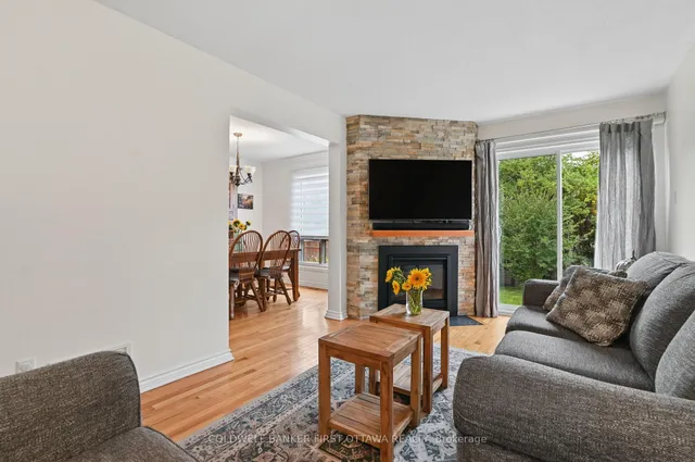 1868 Markwell Cres, Orleans 3