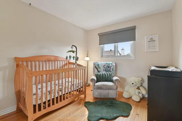1868 Markwell Cres, Orleans 4