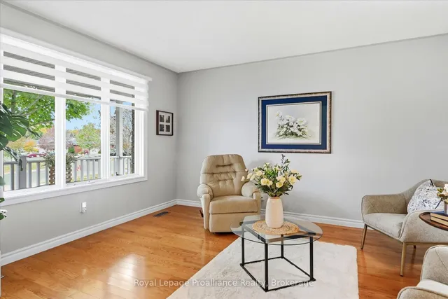 2979 Jennifer Dr, Peterborough 5