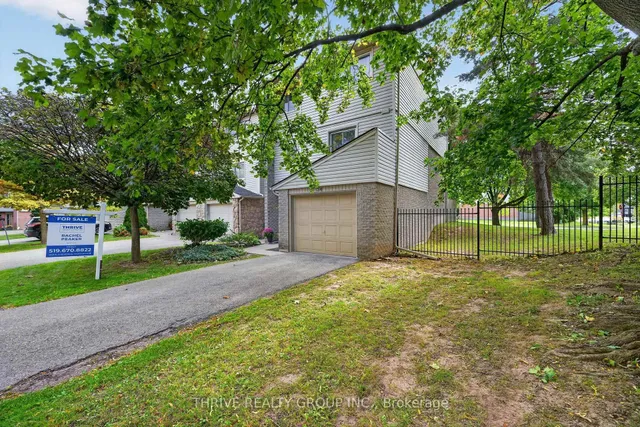 300 Sandringham Cres #34, London South 2