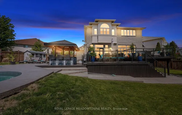 4 Playfair Crt, Hamilton 2