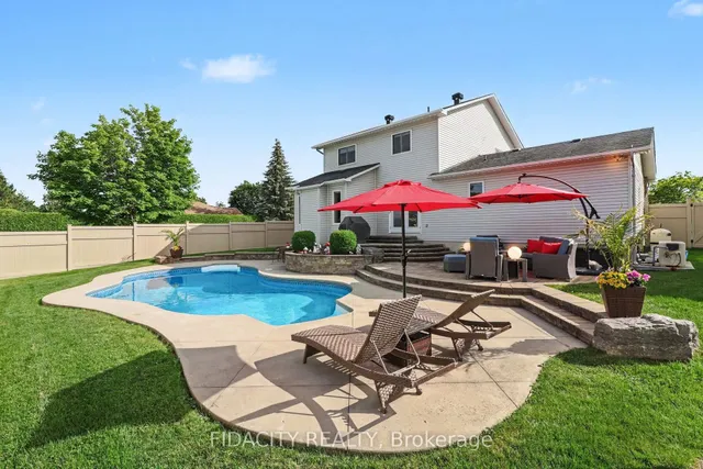 21 West Ridge Dr, Stittsville 2